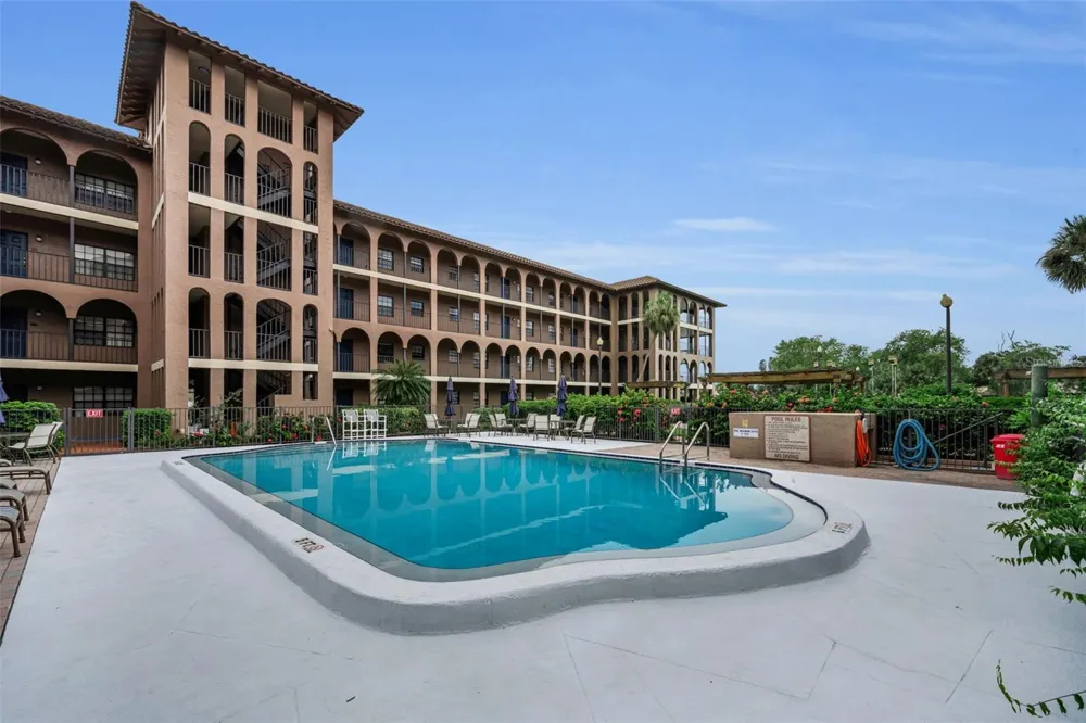 6100 GULFPORT BOULEVARD S #405 Gulfport, FL 33707