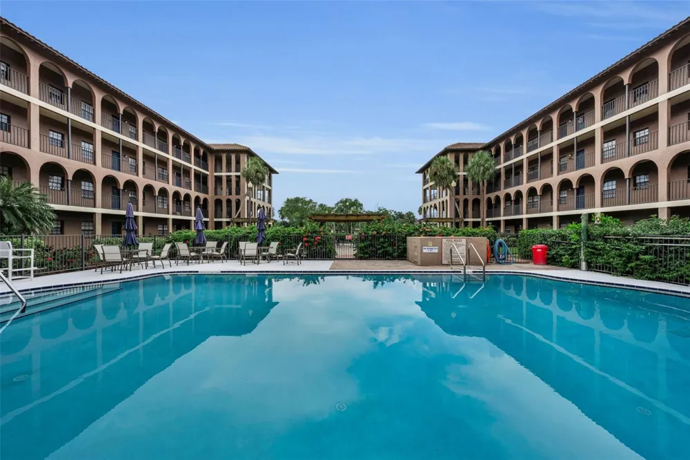 6100 GULFPORT BOULEVARD S #405 Gulfport, FL 33707