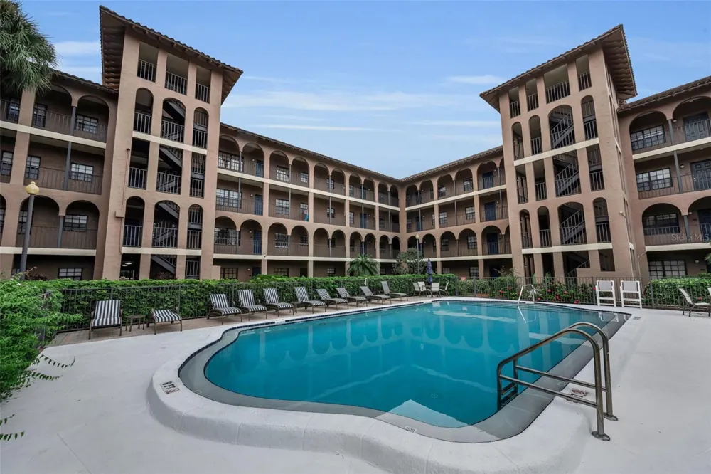 6100 GULFPORT BOULEVARD S #405 Gulfport, FL 33707
