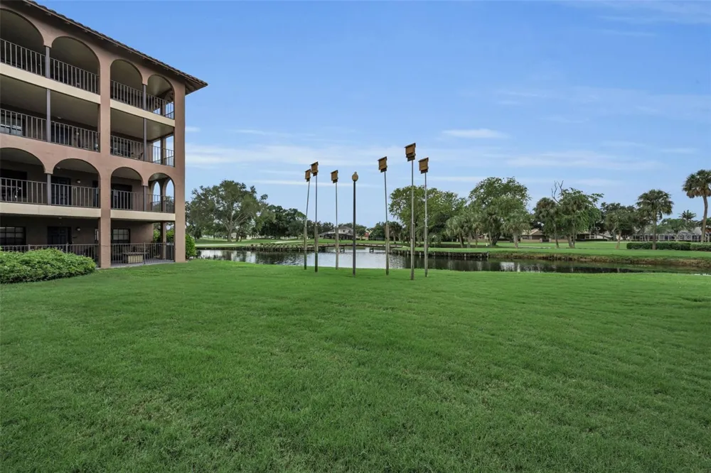 6100 GULFPORT BOULEVARD S #405 Gulfport, FL 33707