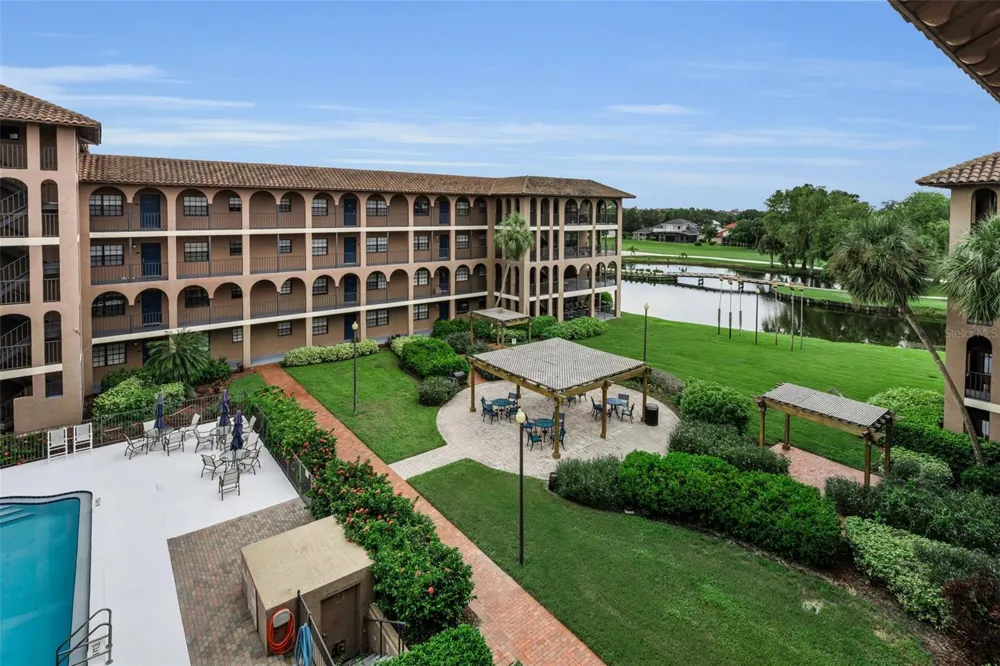 6100 GULFPORT BOULEVARD S #405 Gulfport, FL 33707