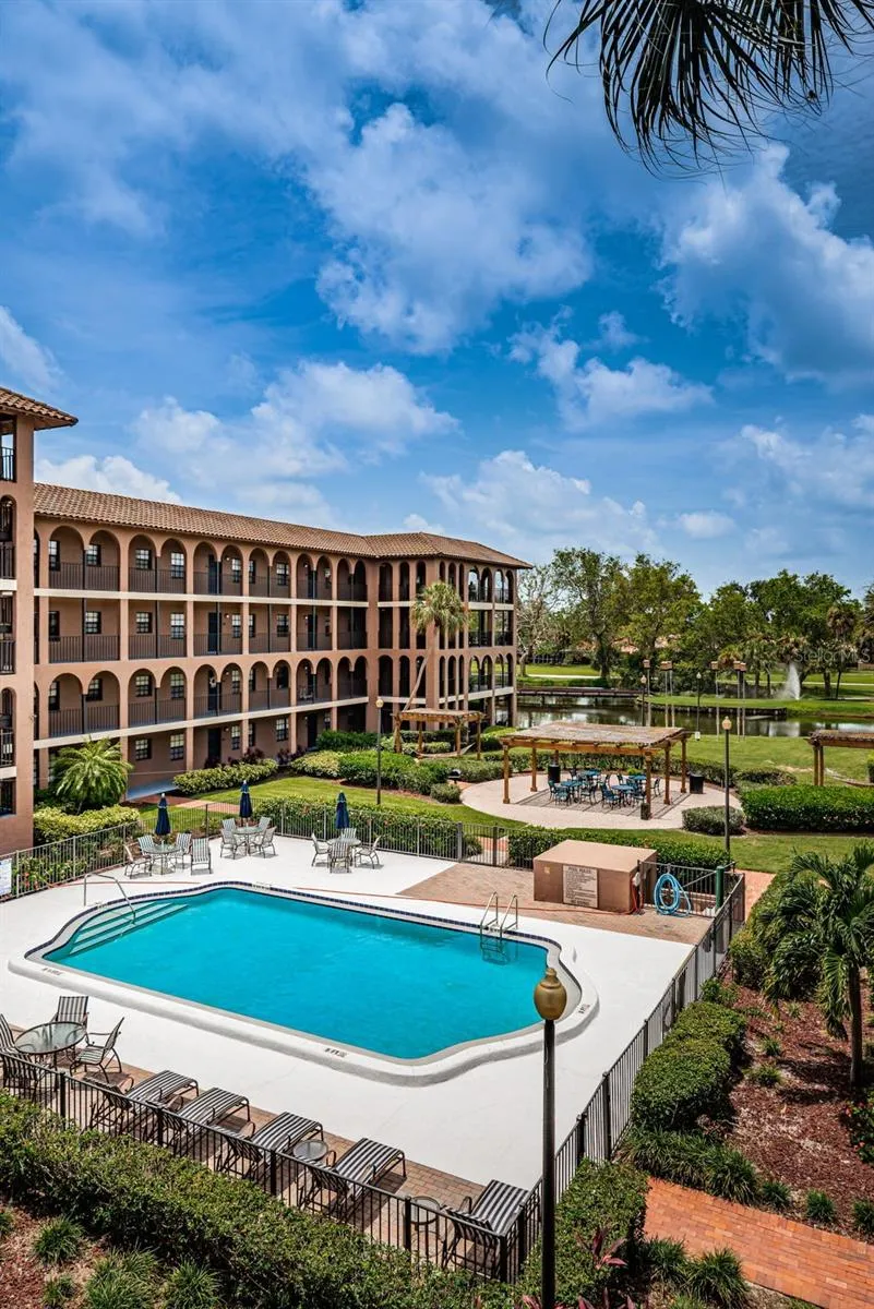6100 GULFPORT BOULEVARD S #405 Gulfport, FL 33707