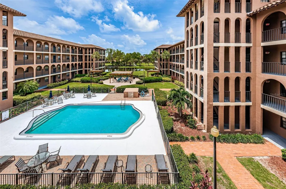 6100 GULFPORT BOULEVARD S #405 Gulfport, FL 33707