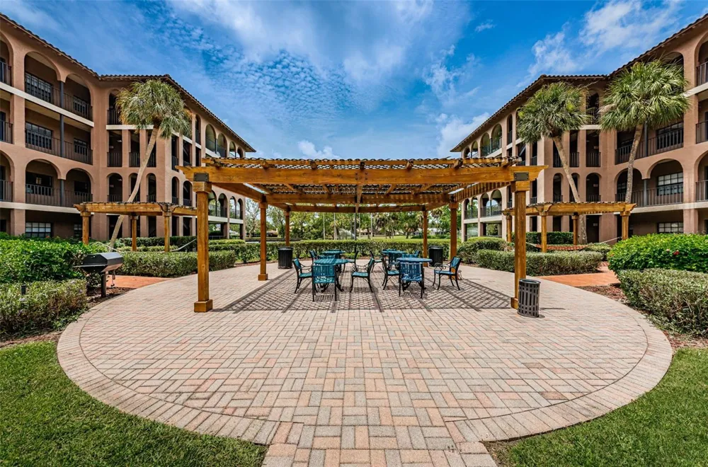 6100 GULFPORT BOULEVARD S #405 Gulfport, FL 33707