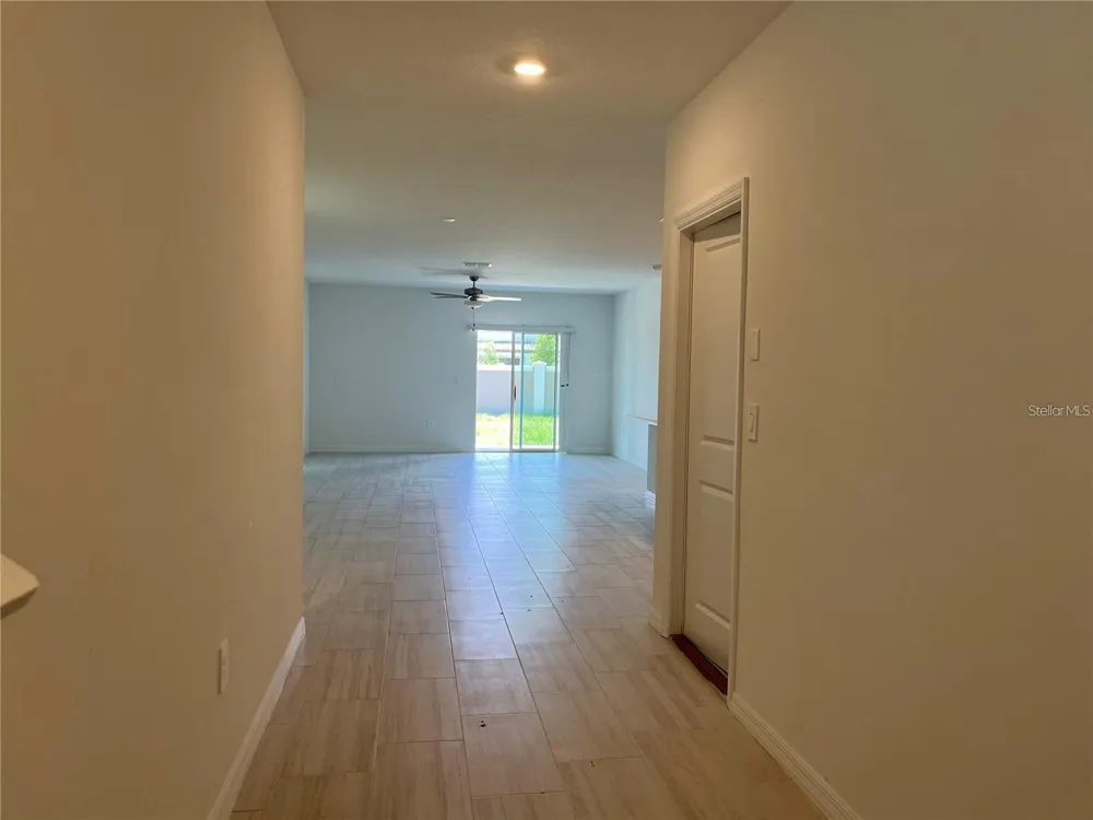 11186 RADIANT SHORE LOOP San Antonio, FL 33576