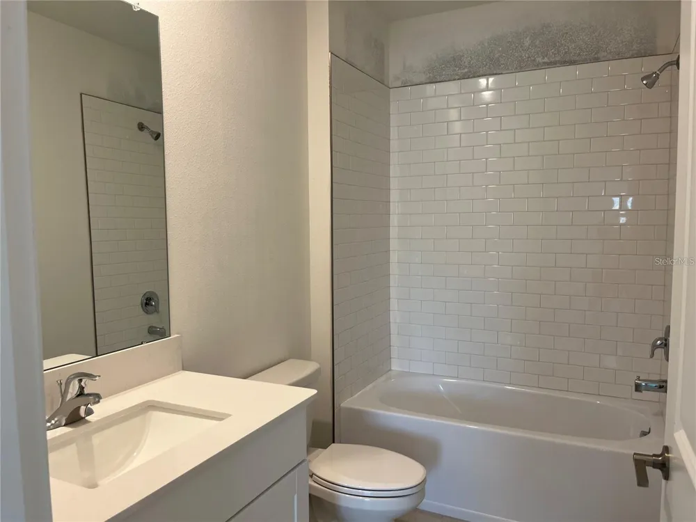 11186 RADIANT SHORE LOOP San Antonio, FL 33576