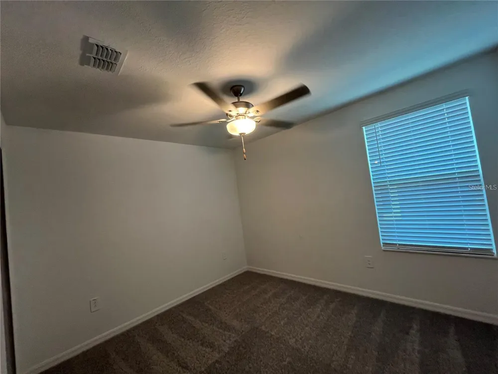11186 RADIANT SHORE LOOP San Antonio, FL 33576