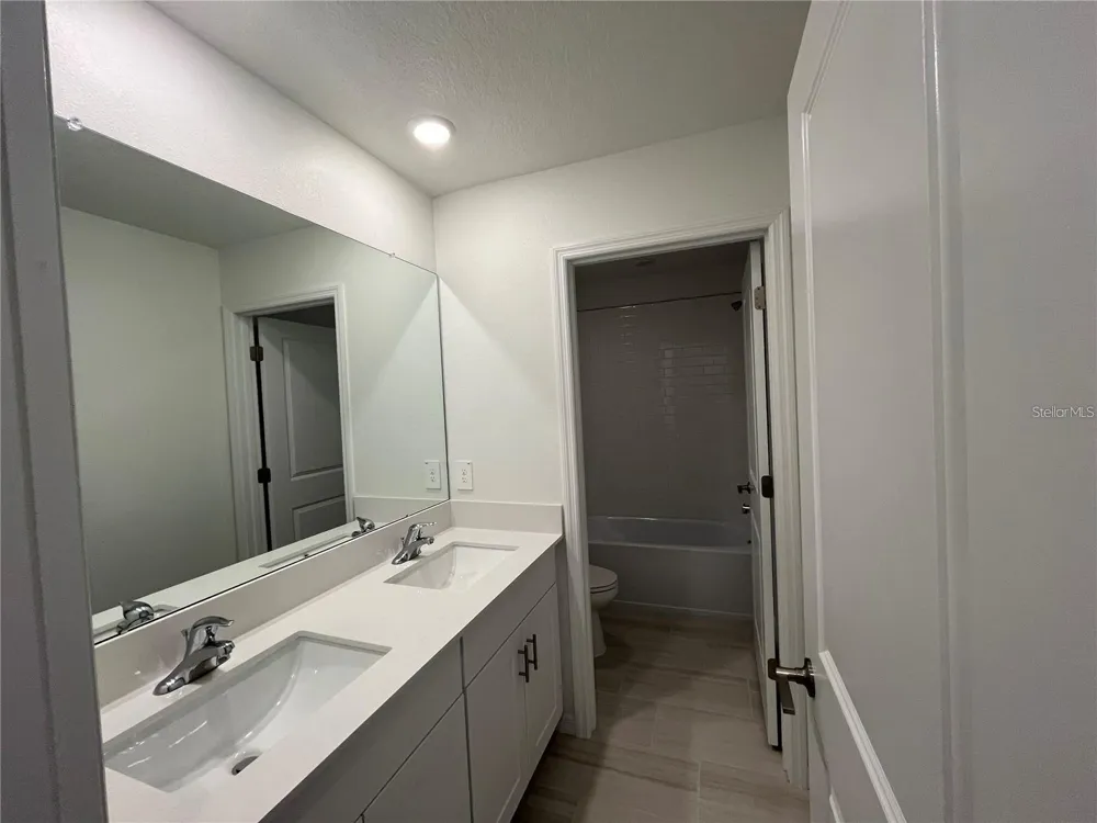 11186 RADIANT SHORE LOOP San Antonio, FL 33576