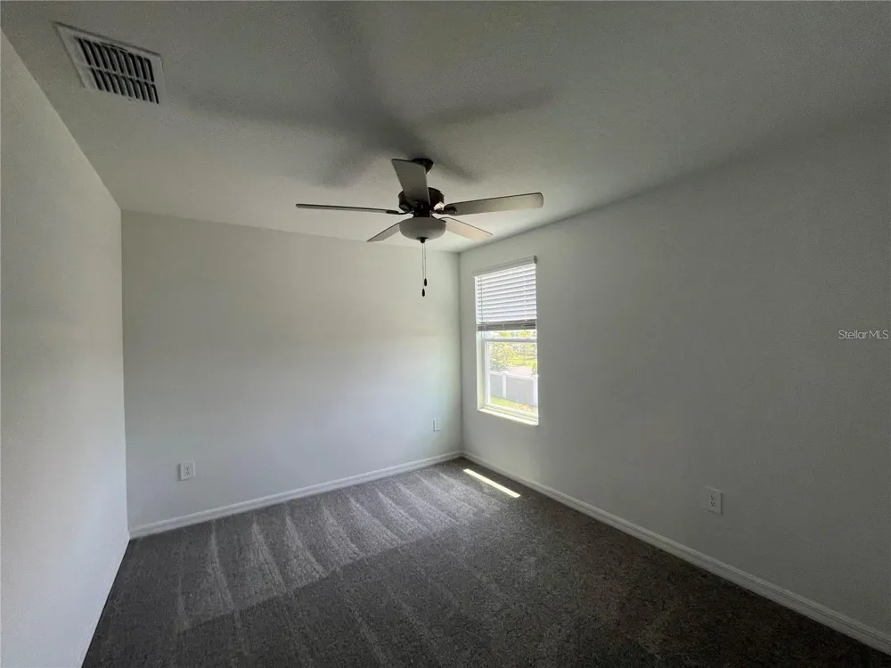 11186 RADIANT SHORE LOOP San Antonio, FL 33576