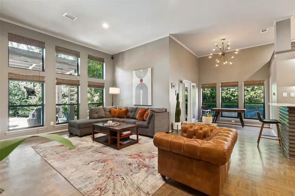 14913 Oaks North Drive Addison, TX 75254