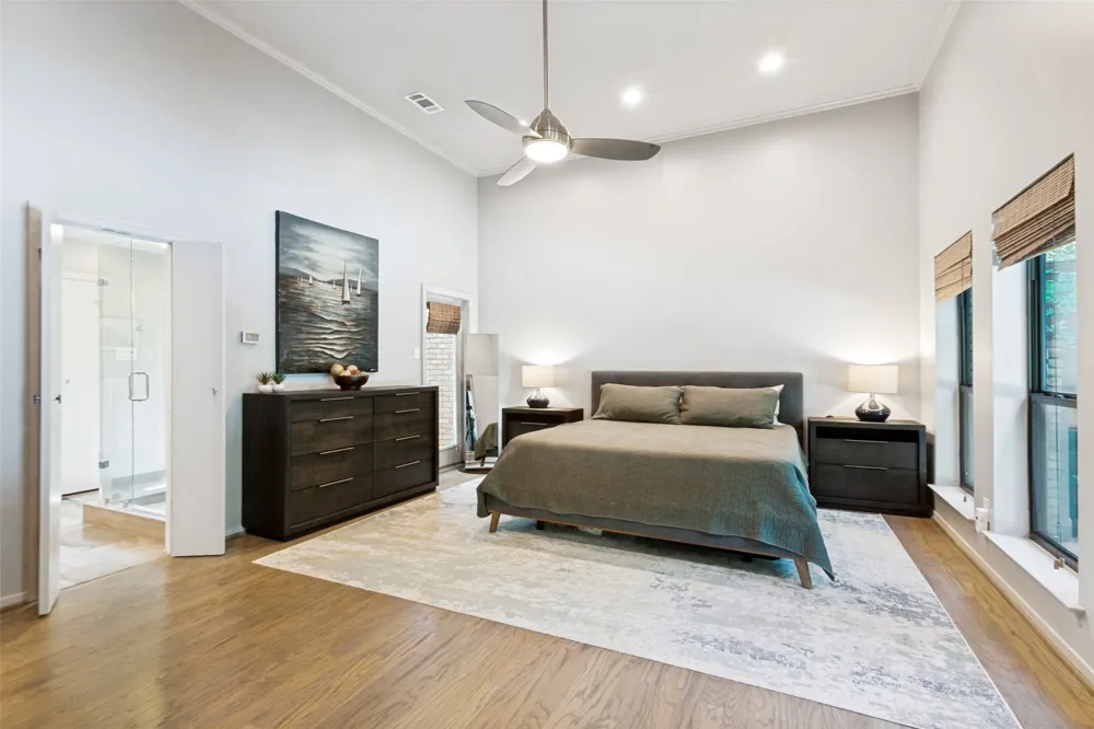 14913 Oaks North Drive Addison, TX 75254