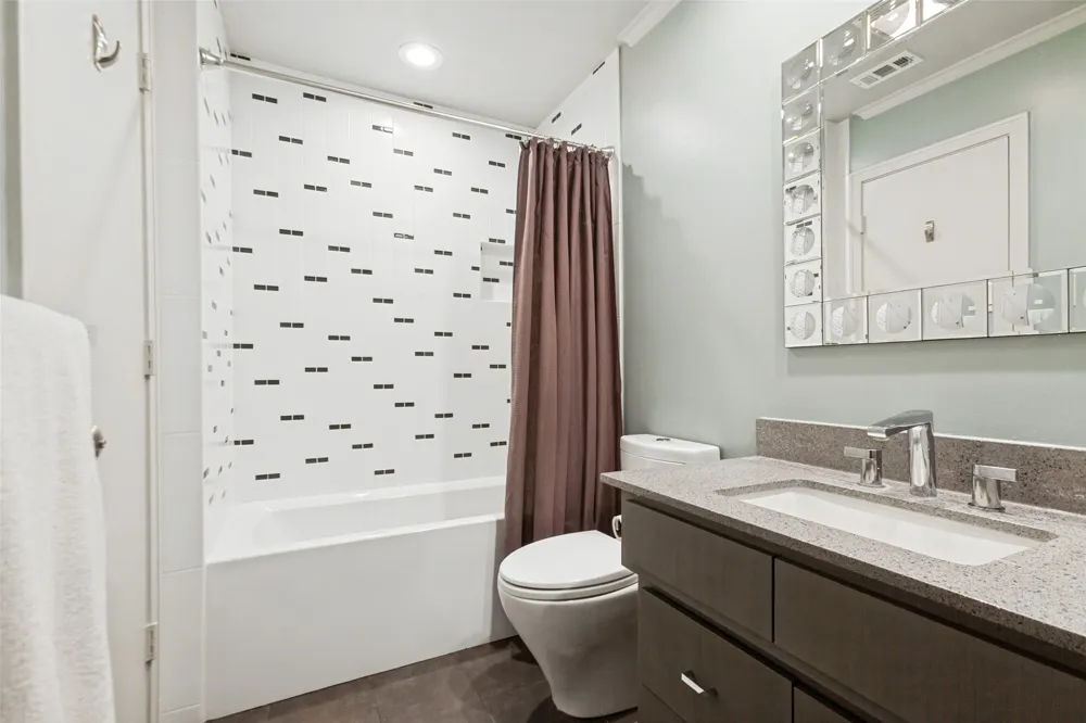 14913 Oaks North Drive Addison, TX 75254