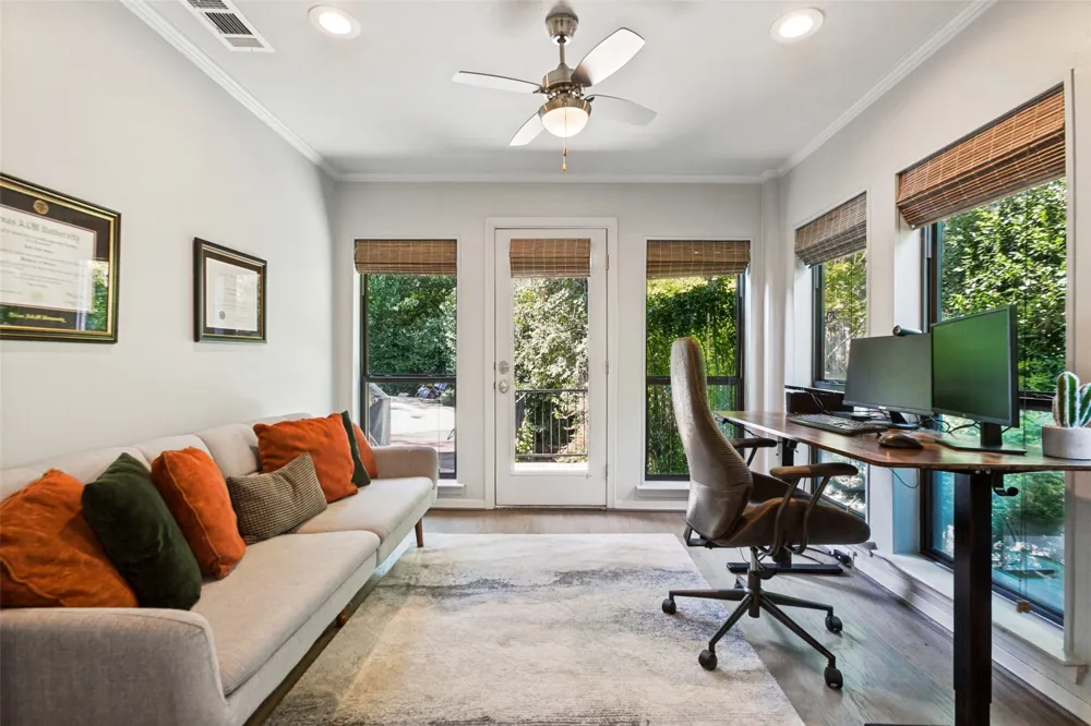 14913 Oaks North Drive Addison, TX 75254
