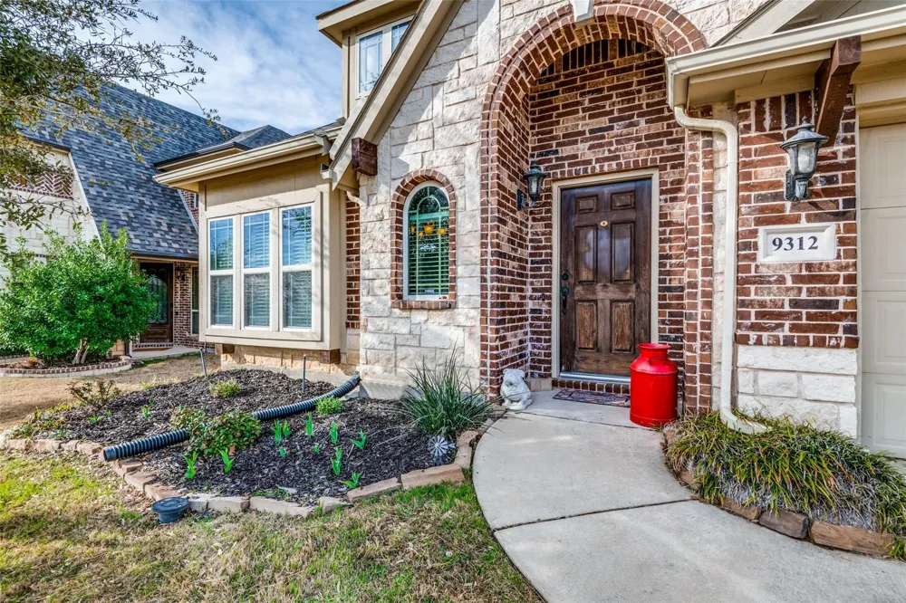 9312 Wellington Drive Little Elm, TX 75068
