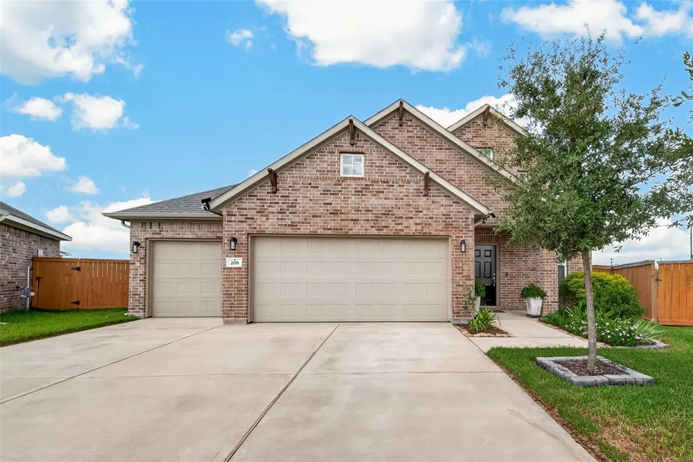 208 Dauphin Bay Court Katy, TX 77493