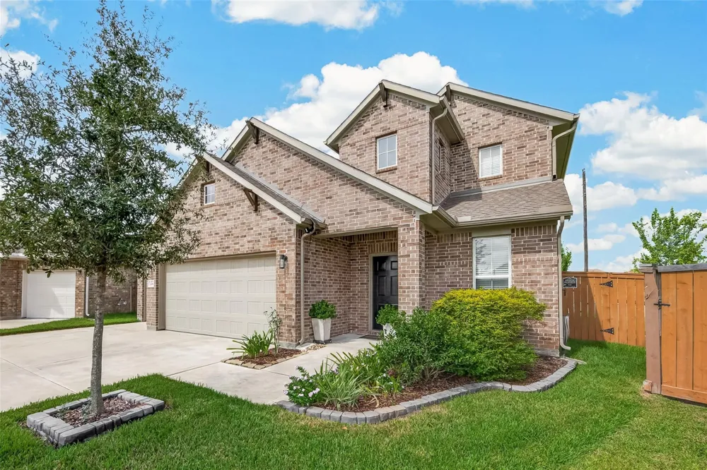 208 Dauphin Bay Court Katy, TX 77493