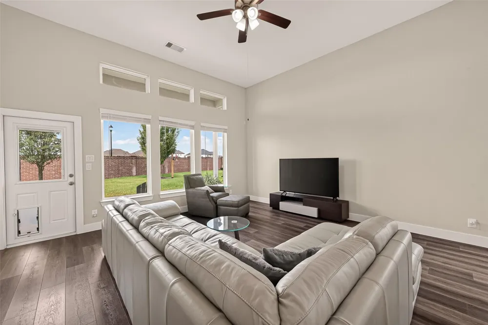 208 Dauphin Bay Court Katy, TX 77493