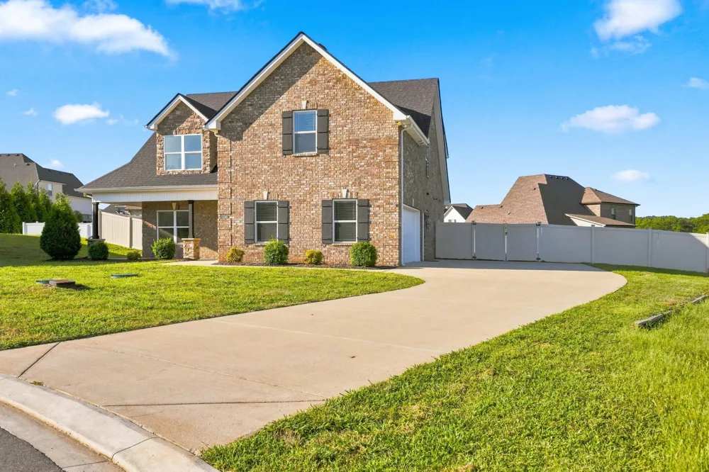 1133 Corona Ct Lascassas, TN 37085