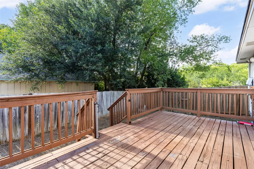 1803 Heatherglen Lane Austin, TX 78758