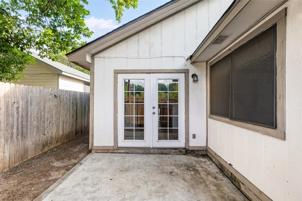1803 Heatherglen Lane Austin, TX 78758