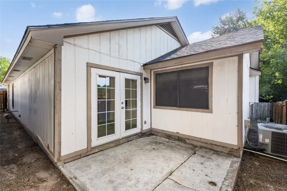 1803 Heatherglen Lane Austin, TX 78758