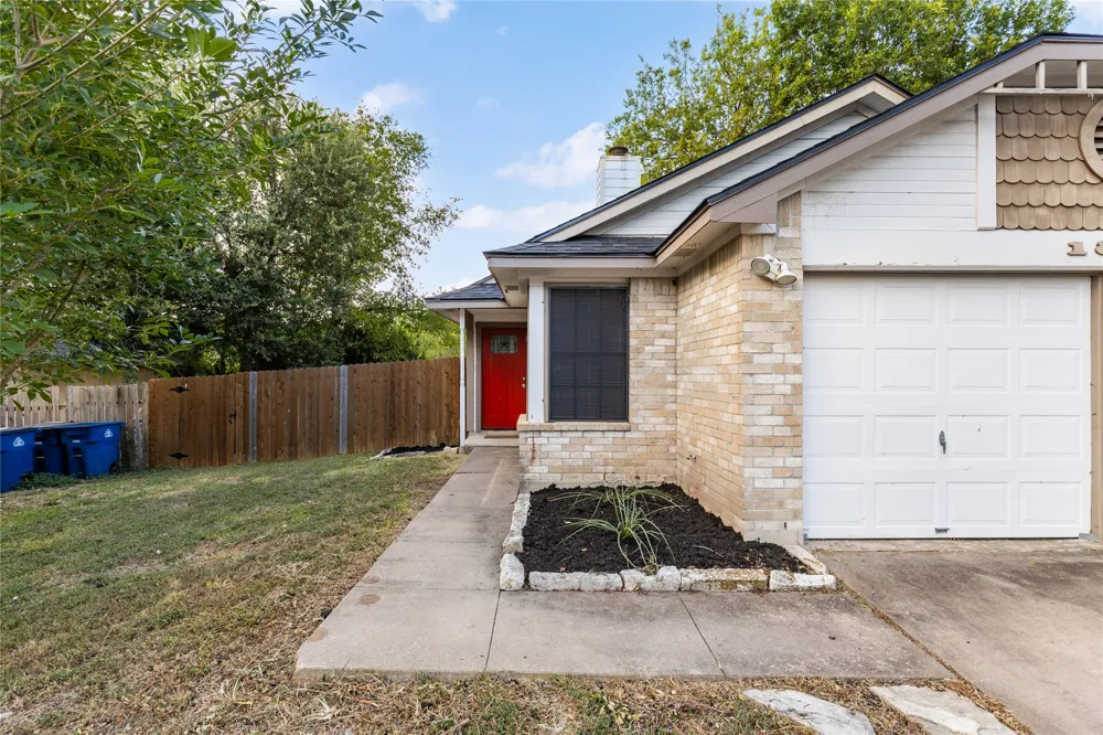 1803 Heatherglen Lane Austin, TX 78758