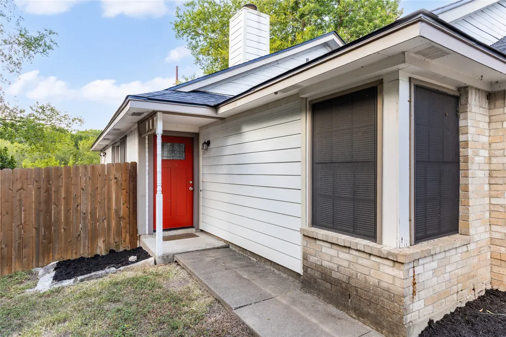 1803 Heatherglen Lane Austin, TX 78758