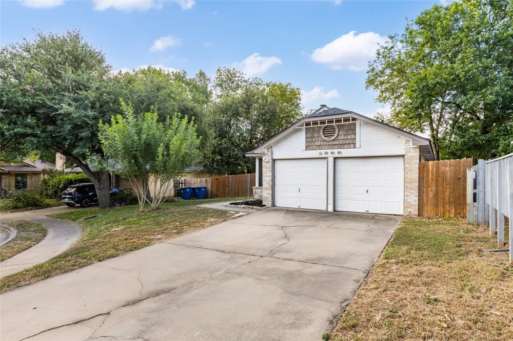 1803 Heatherglen Lane Austin, TX 78758