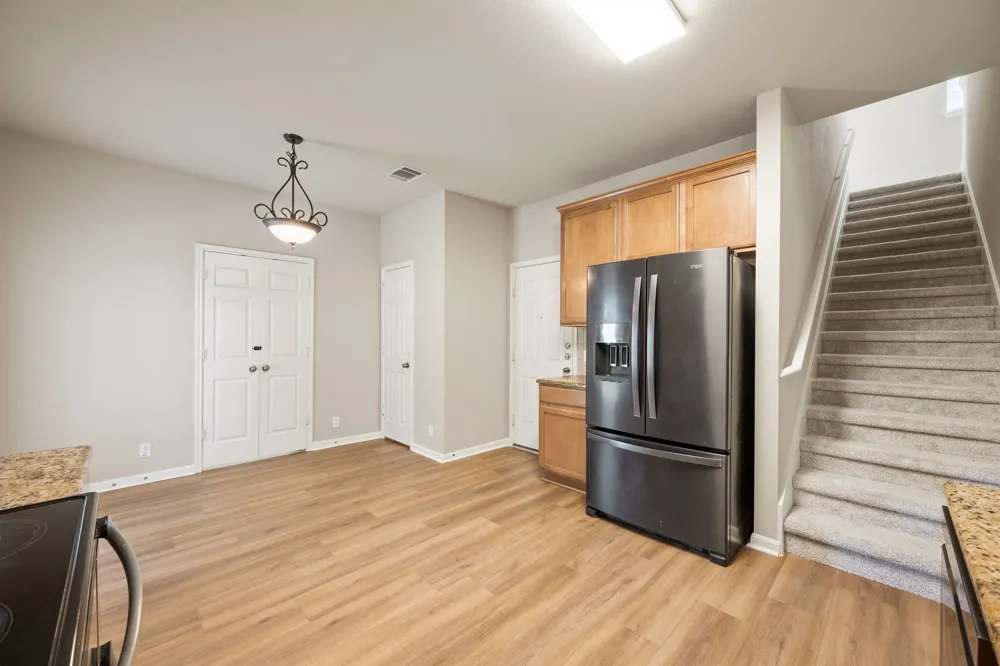 19104 Leigh Lane Pflugerville, TX 78660