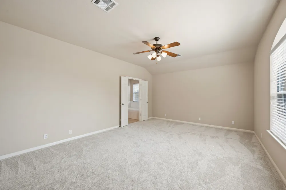 19104 Leigh Lane Pflugerville, TX 78660