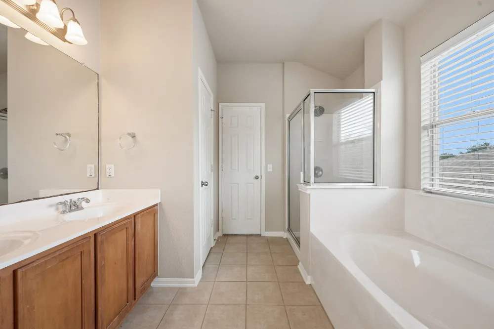 19104 Leigh Lane Pflugerville, TX 78660