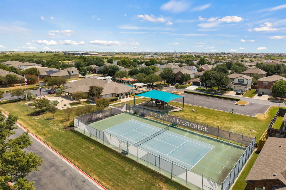 19104 Leigh Lane Pflugerville, TX 78660