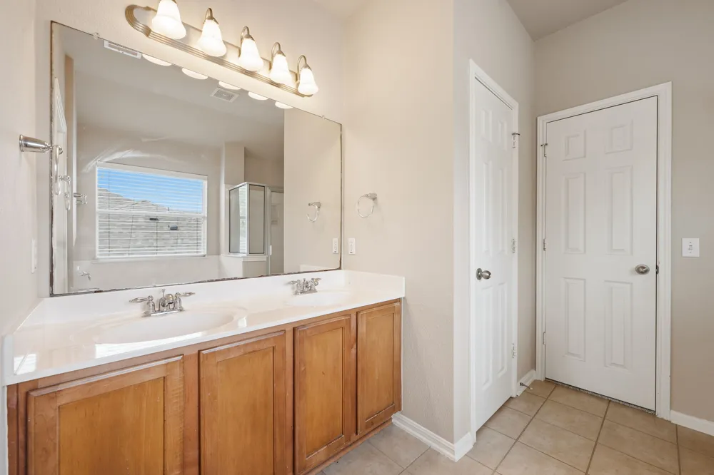 19104 Leigh Lane Pflugerville, TX 78660
