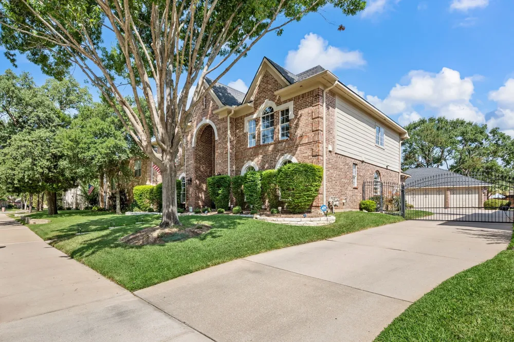 1607 Forest Bend Lane Keller, TX 76248