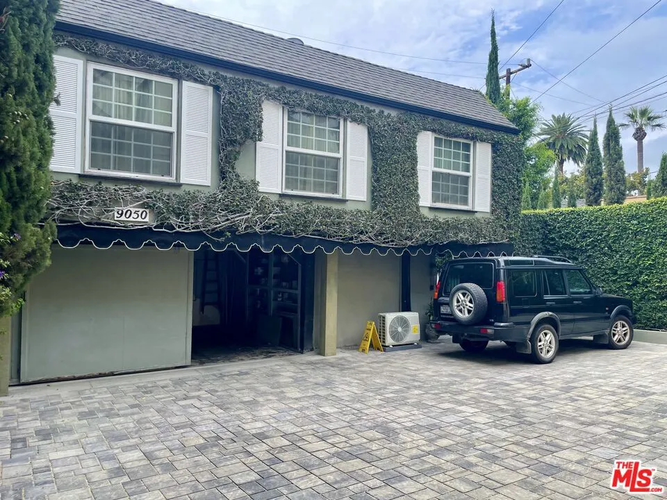 9050 Elevado Street #Guest Home West Hollywood, CA 90069