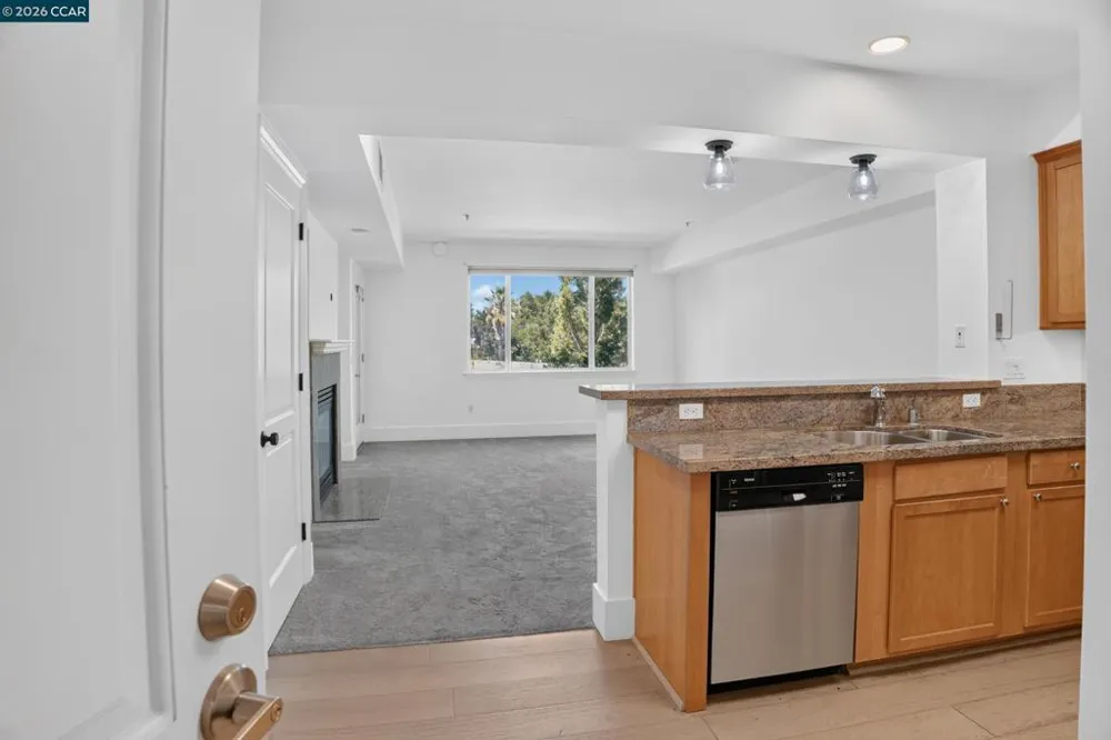 1310 Creekside Dr #206 Walnut Creek, CA 94596