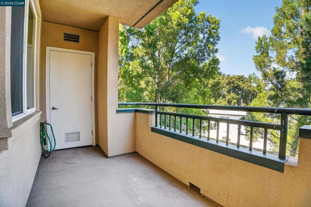 1310 Creekside Dr #206 Walnut Creek, CA 94596