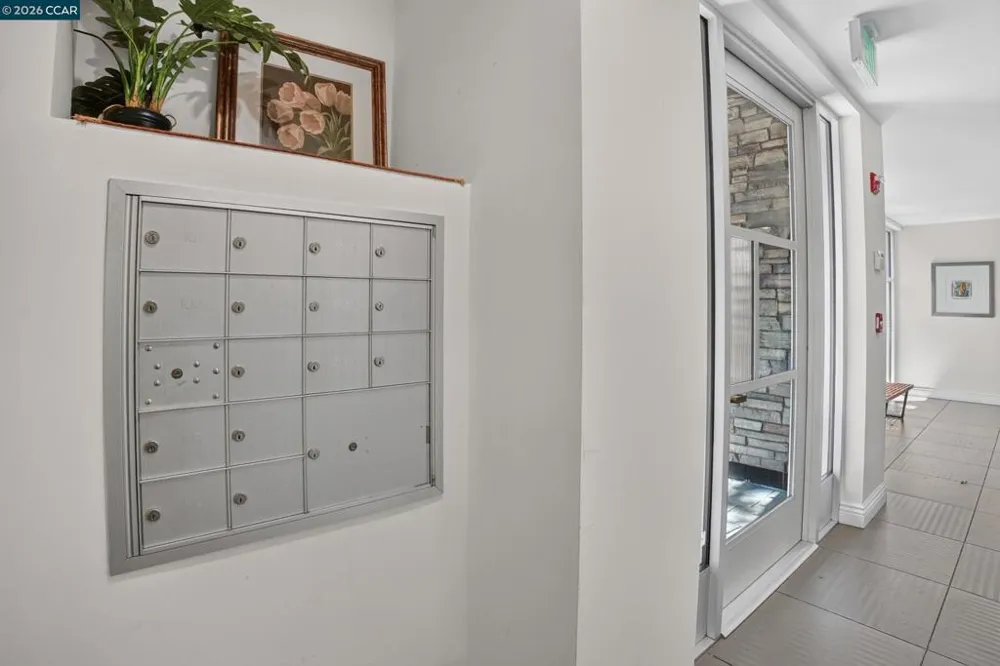 1310 Creekside Dr #206 Walnut Creek, CA 94596