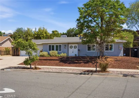 1577 Olive Hills Avenue