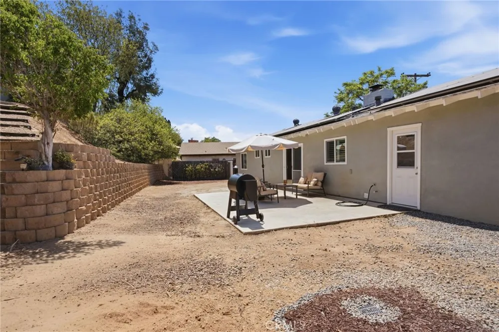 1577 Olive Hills Avenue El Cajon, CA 92021
