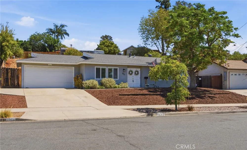 1577 Olive Hills Avenue El Cajon, CA 92021