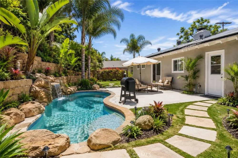 1577 Olive Hills Avenue El Cajon, CA 92021