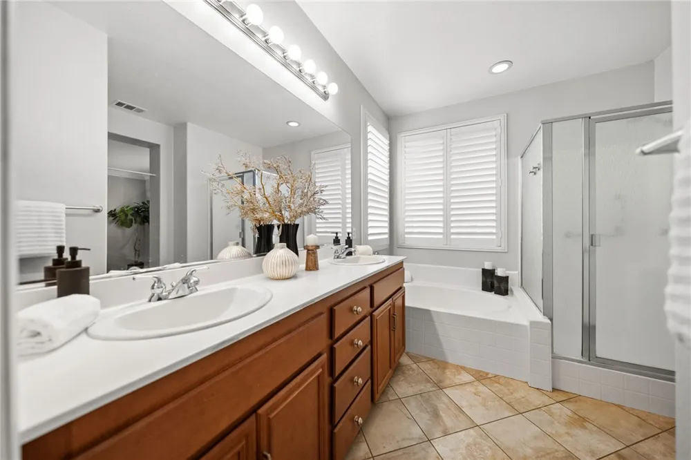 28712 Lantern Park Lane Menifee, CA 92584