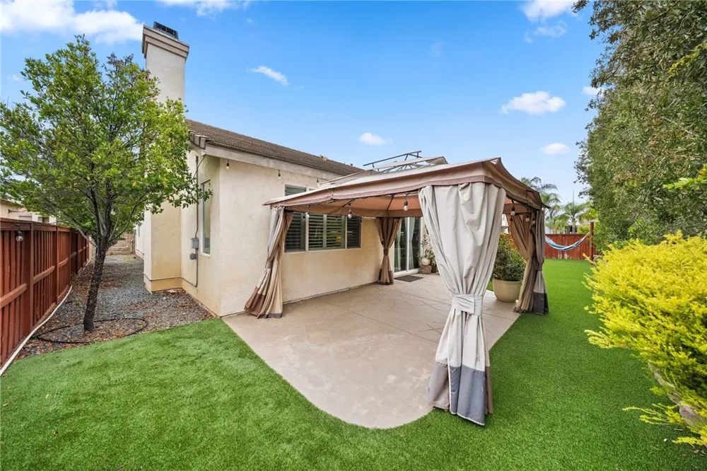 28712 Lantern Park Lane Menifee, CA 92584