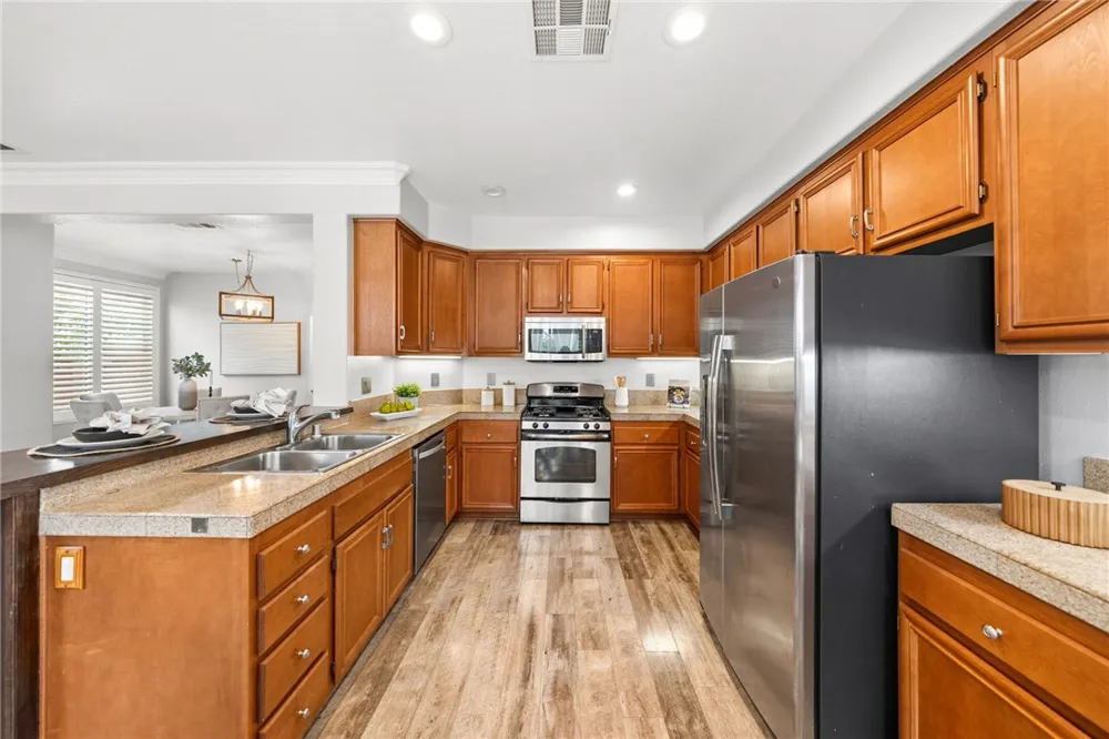 28712 Lantern Park Lane Menifee, CA 92584