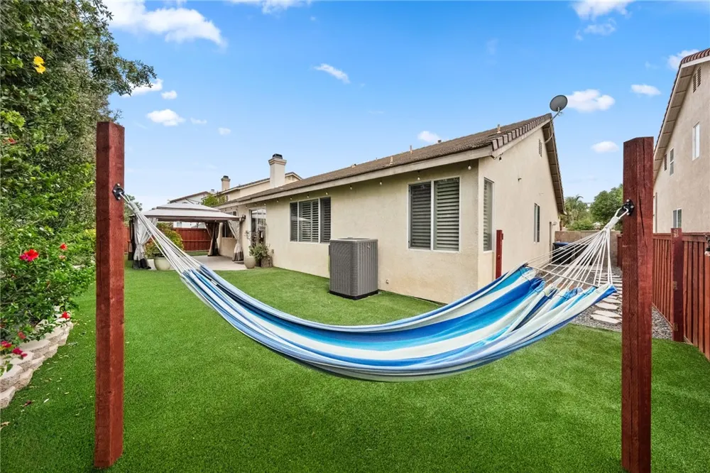 28712 Lantern Park Lane Menifee, CA 92584