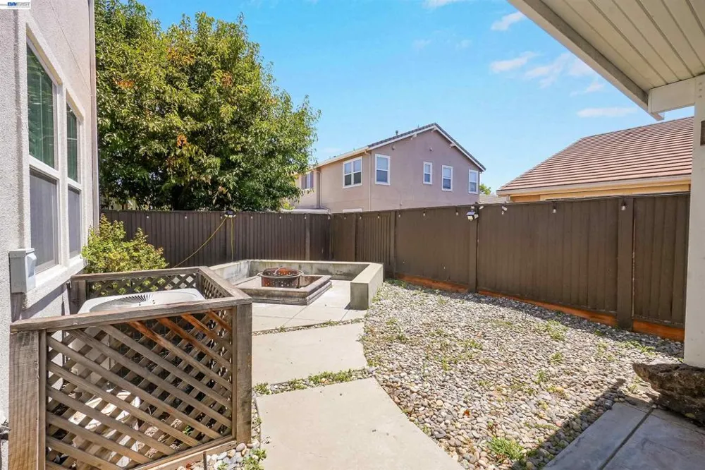 321 Myrtle Ln Oakley, CA 94561