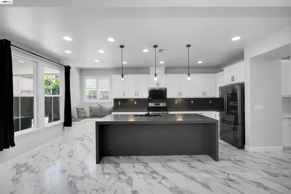 321 Myrtle Ln Oakley, CA 94561
