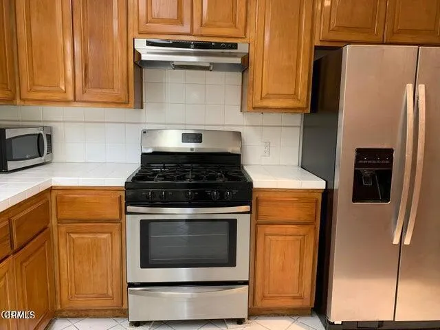 1811 Manning #201 Los Angeles, CA 90025