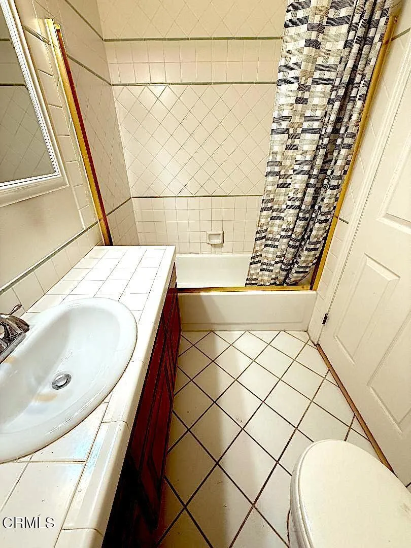 1811 Manning #201 Los Angeles, CA 90025